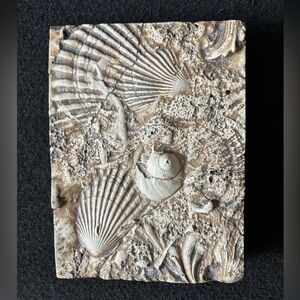 Sid Dickens T-176 “Moon Shell” memory block tile.